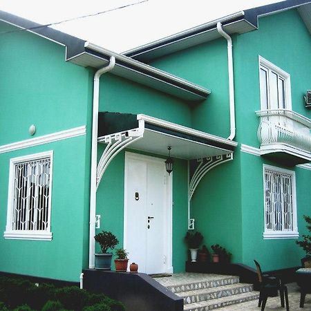 Guest House Green House Zugdidi Extérieur photo