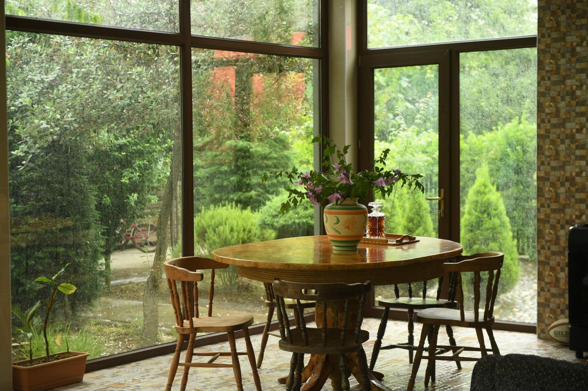 Guest House Green House Zugdidi Extérieur photo