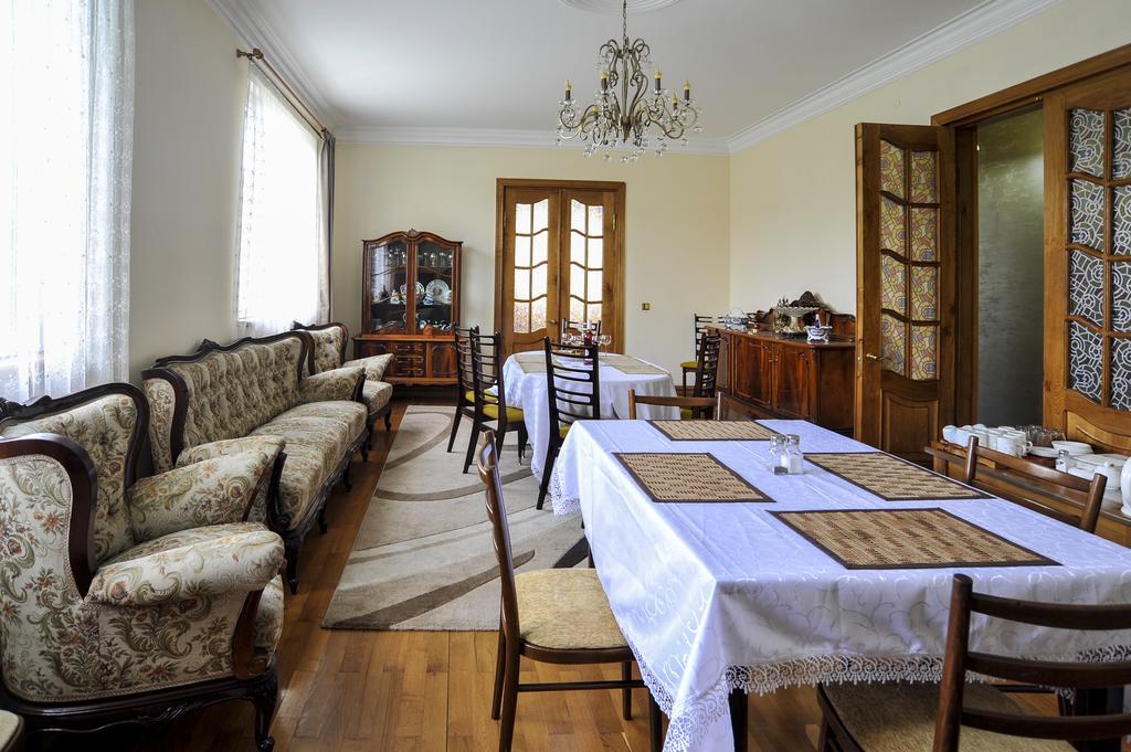 Guest House Green House Zugdidi Extérieur photo
