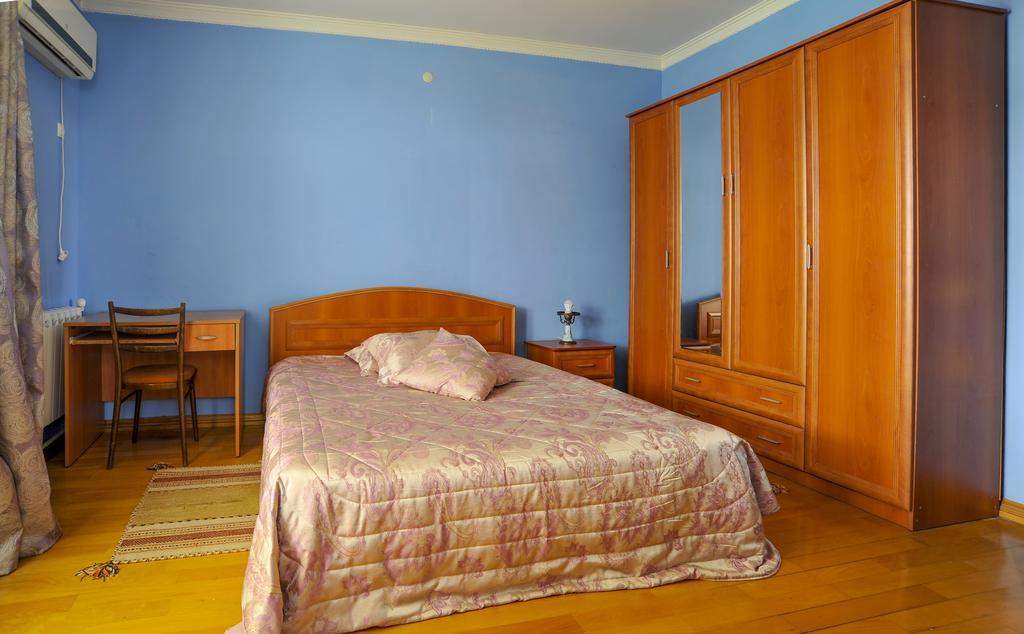 Guest House Green House Zugdidi Extérieur photo