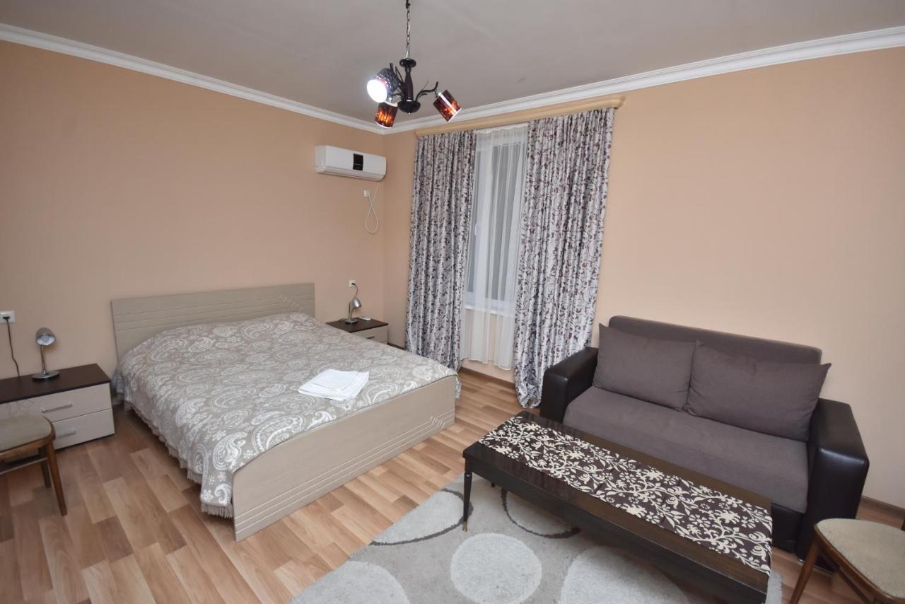 Guest House Green House Zugdidi Extérieur photo